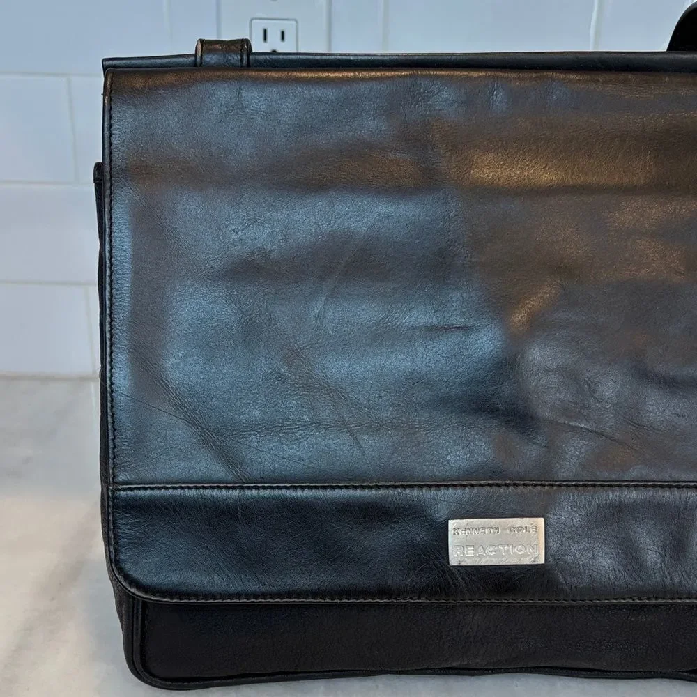 Kenneth Cole REACTION Leather Messenger Laptop Bag Briefcase Shoulder Crossbody